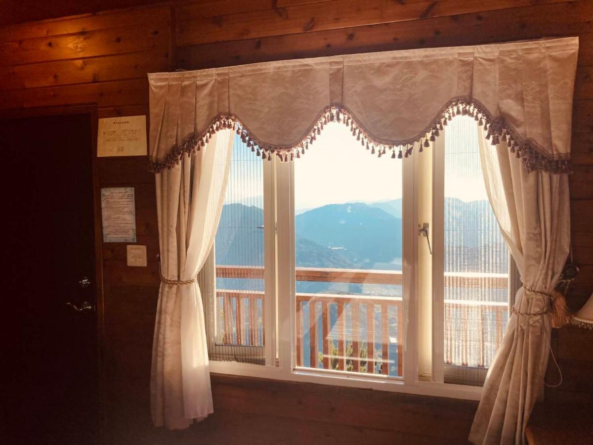 Appartamento Victoria Peak Garden Suburb Ren'ai Esterno foto